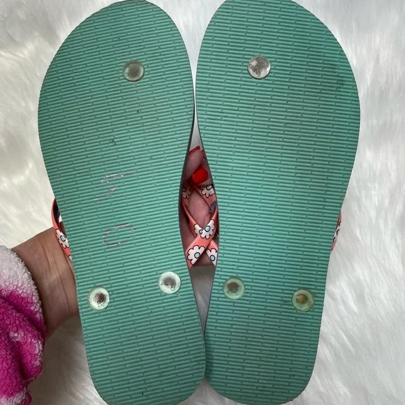 | Vera Bradley | sandals. Size 7-8. - Picture 3 of 5